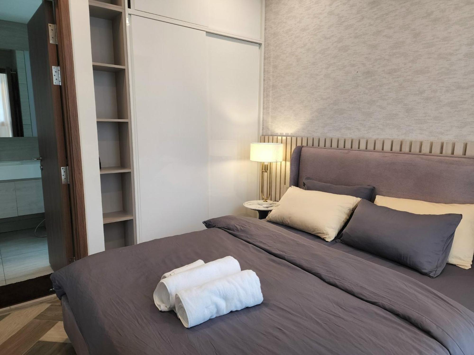 Апартаменты The Crest-central Saigon Riverside -free Pool-gym-sauna Room-yoga *